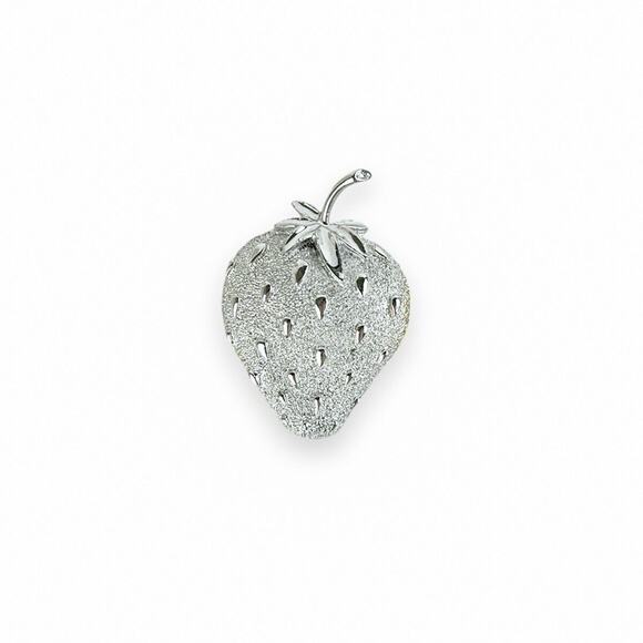 Sarah Coventry Strawberry Ice Brooch Textured Silver Tone Fruit Pin 2" Vintage - Picture 8 of 10